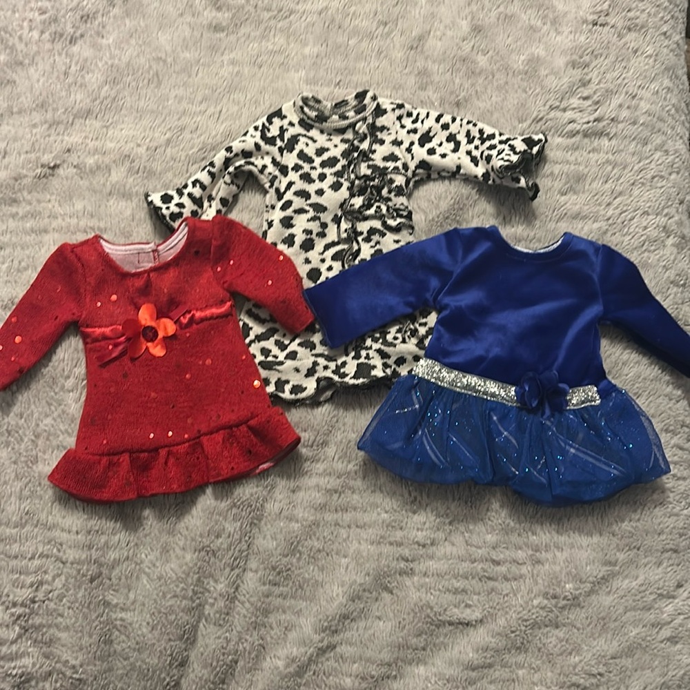 Doll Clothes. Doll dresses that fit American Girl size dolls.